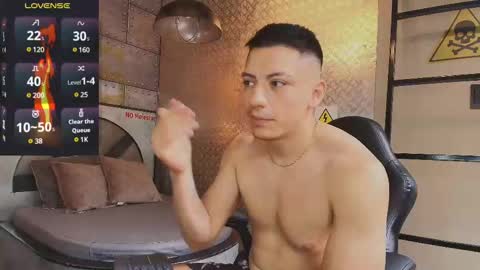 Snapshot of damianphill chatting on 12-21-24, 07:27 Damian Phill online show from 12-21-24, 07:27