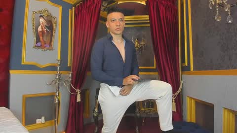 Snapshot of damianphill chatting on 01-22-25, 03:20 Damian Phill online show from 01-22-25, 03:20