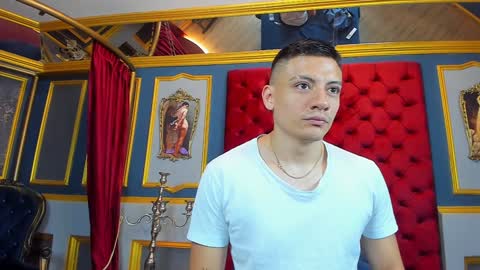 Snapshot of damianphill chatting on 02-02-25, 07:35 Damian Phill online show from 02-02-25, 07:35