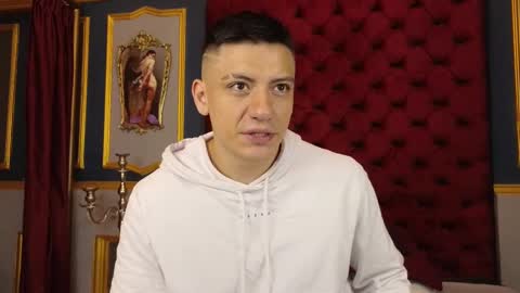 Snapshot of damianphill chatting on 03-08-25, 07:20 Damian Phill online show from 03-08-25, 07:20