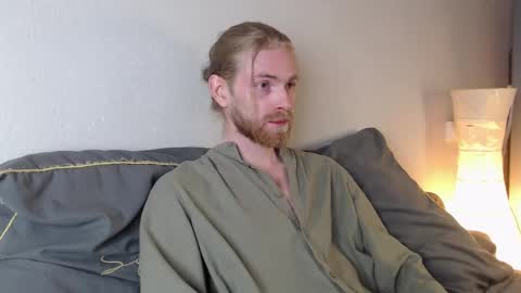 Snapshot of damien_diamond chatting on 10-03-25, 08:06 damien_diamond online show from 10-03-25, 08:06