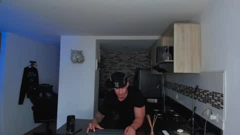 Snapshot of dammianmilleroficial chatting on 02-26-26, 11:42 INSTAGRAM DAMMIANMILLEROFICIAL online show from 02-26-26, 11:42