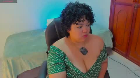 Snapshot of damn_fantasy chatting on 02-01-26, 04:27 Kary-- independent model Schedule 0530am-1000am colombian time online show from 02-01-26, 04:27