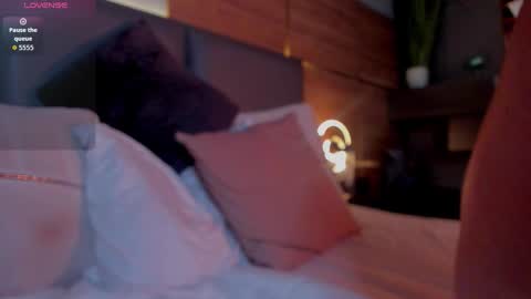 Snapshot of damonsantos chatting on 11-10-25, 05:45 D A M O N online show from 11-10-25, 05:45