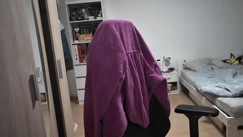 King Dan online show from 02-14-25, 07:44