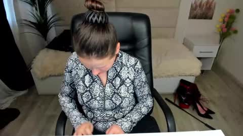 Dana Dom online show from 01-24-25, 07:08