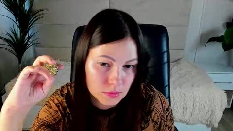 Dana Dom online show from 11-24-25, 07:30