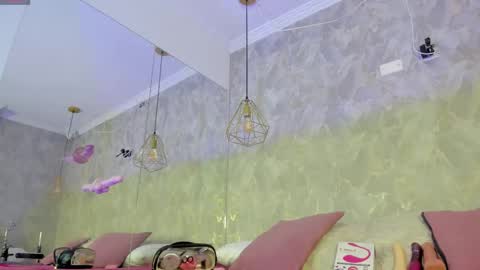    online show from 11-06-25, 09:37