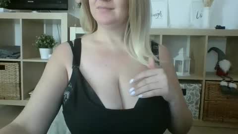 DanaHotMILF online show from 02-18-25, 08:05