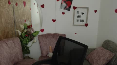 danalaleska online show from 10-21-25, 06:25