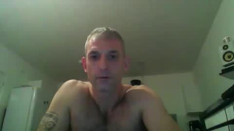 Snapshot of danandmel321 chatting on 11-22-25, 10:31 dan online show from 11-22-25, 10:31