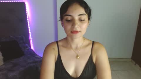 Snapshot of dani__naughty chatting on 10-22-25, 01:39 Dany online show from 10-22-25, 01:39