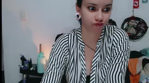 dani y jocelyn online show from 12-19-24, 08:44
