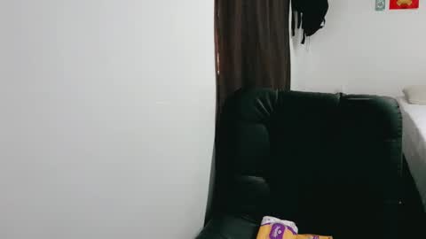 dani y jocelyn online show from 11-27-25, 07:49