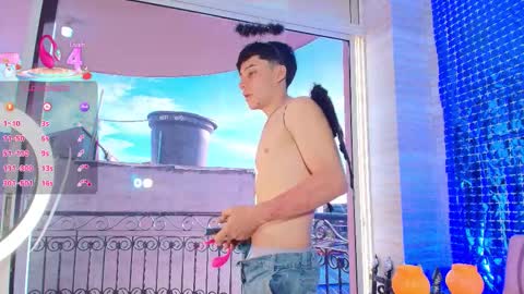 Snapshot of dani_rivass_ chatting on 10-15-25, 11:54 Daniel online show from 10-15-25, 11:54