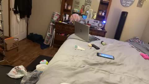 Dani Dragon online show from 12-20-24, 08:45