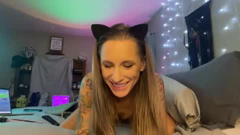 Dani Dragon online show from 12-28-24, 07:11