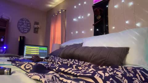 Dani Dragon online show from 12-31-24, 03:31