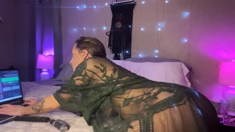 Dani Dragon online show from 01-15-25, 08:51