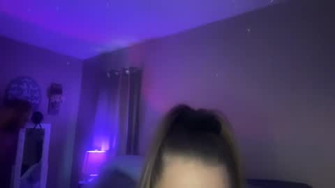 Dani Dragon online show from 03-12-25, 09:03