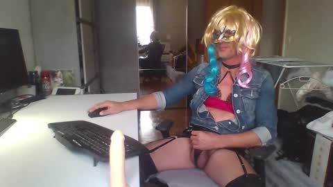 Snapshot of daniela69i chatting on 01-08-25, 12:15 newcumer online show from 01-08-25, 12:15