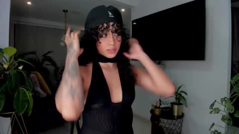 daniela_arenas online show from 11-06-25, 03:07