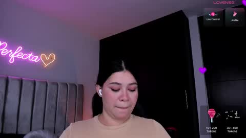 Snapshot of daniela_hornny chatting on 02-20-25, 02:40 dani h0rx online show from 02-20-25, 02:40