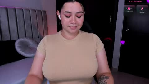 Snapshot of daniela_hornny chatting on 02-20-25, 05:44 dani h0rx online show from 02-20-25, 05:44