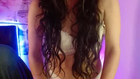 Snapshot of daniela_rivasth chatting on 02-25-25, 08:58 danielarivasth online show from 02-25-25, 08:58