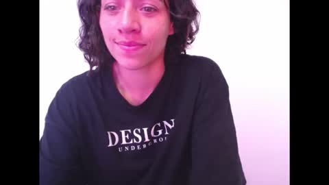 Snapshot of daniela_rivasth chatting on 10-23-25, 06:13 danielarivasth online show from 10-23-25, 06:13