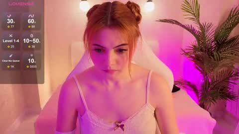 Snapshot of daniela_saules chatting on 11-13-25, 10:03 Daniela online show from 11-13-25, 10:03