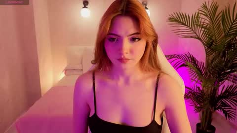 Snapshot of daniela_saules chatting on 11-16-25, 09:04 Daniela online show from 11-16-25, 09:04