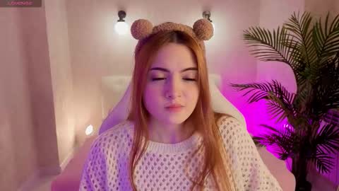 Snapshot of daniela_saules chatting on 11-19-25, 09:09 Daniela online show from 11-19-25, 09:09