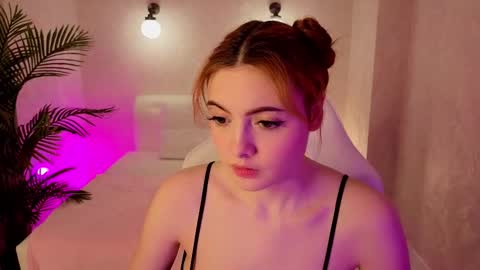 Snapshot of daniela_saules chatting on 11-20-25, 01:22 Daniela online show from 11-20-25, 01:22