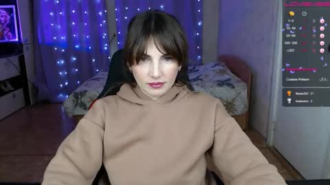 Snapshot of danielacooperx chatting on 11-17-25, 05:41 Daniela Cooper online show from 11-17-25, 05:41