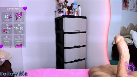 Snapshot of danielacortes03 chatting on 10-29-25, 08:43 I think I will close this page please leave me a message if you want to know about me online show from 10-29-25, 08:43