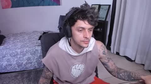 Snapshot of daniele_bunny chatting on 02-18-26, 05:42 Daniele Bunny online show from 02-18-26, 05:42