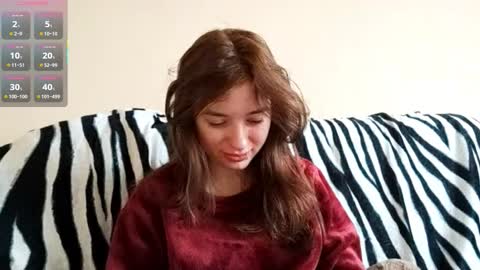 Snapshot of daniellevaulet chatting on 12-19-25, 08:43 Mia online show from 12-19-25, 08:43