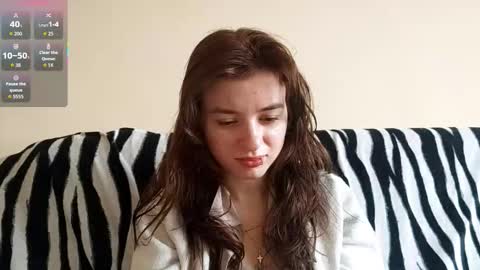 Snapshot of daniellevaulet chatting on 12-22-25, 06:54 Mia online show from 12-22-25, 06:54