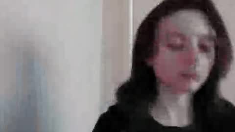 Snapshot of daniellevaulet chatting on 01-05-26, 05:27 Mia online show from 01-05-26, 05:27