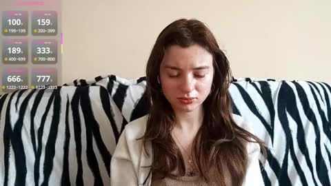 Snapshot of daniellevaulet chatting on 01-15-26, 07:13 Mia online show from 01-15-26, 07:13