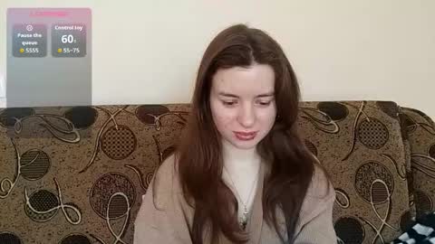 Snapshot of daniellevaulet chatting on 02-25-26, 07:18 Mia online show from 02-25-26, 07:18