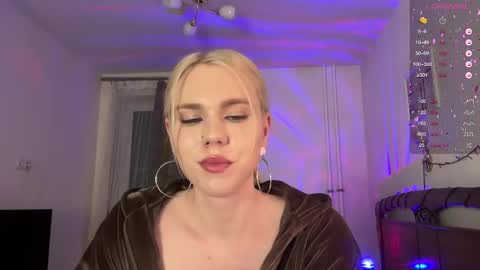 Snapshot of danielpaige_ chatting on 01-18-25, 10:17 GABRIEL online show from 01-18-25, 10:17