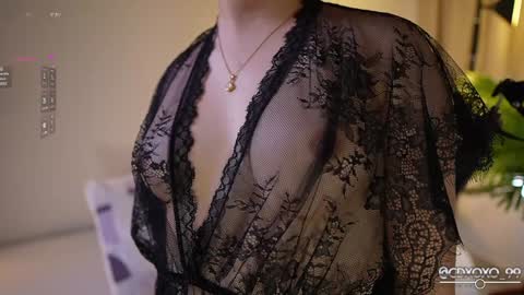 Snapshot of danii_xoxo chatting on 01-27-25, 08:28 online show from 01-27-25, 08:28