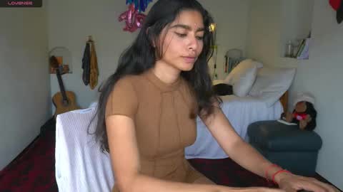 danalle .. online show from 12-16-25, 05:29