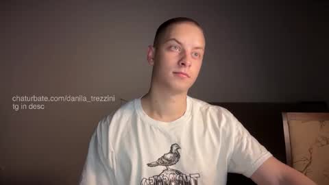 Snapshot of danila_trezzini chatting on 10-31-25, 10:00 danila online show from 10-31-25, 10:00