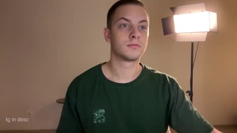 Snapshot of danila_trezzini chatting on 11-18-25, 01:11 danila online show from 11-18-25, 01:11