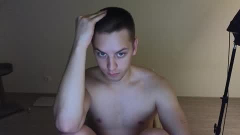 Snapshot of danila_trezzini chatting on 11-19-25, 09:48 danila online show from 11-19-25, 09:48