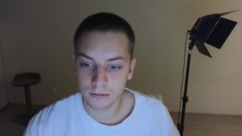 Snapshot of danila_trezzini chatting on 11-20-25, 09:03 danila online show from 11-20-25, 09:03