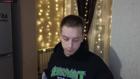 Snapshot of danila_trezzini chatting on 12-03-25, 10:08 danila online show from 12-03-25, 10:08